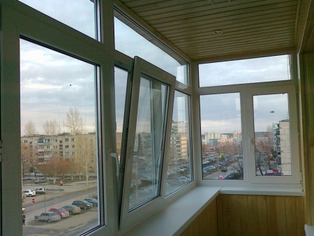 Теплое остекление балкона в Екатеринбурге