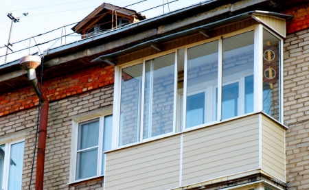 Замена остекления балкона в Екатеринбурге